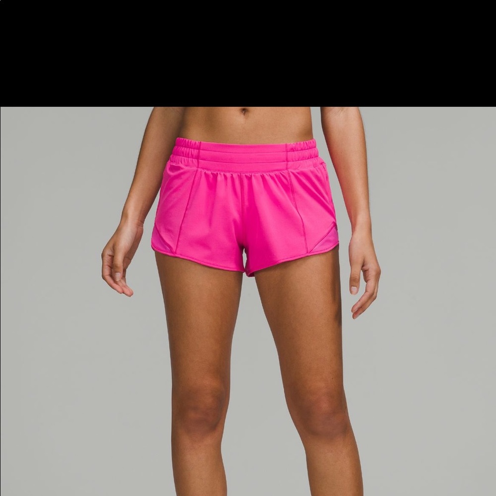 NWT HOTTY HOT PINK 2.5” INSEAM LULULEMON SHORTS